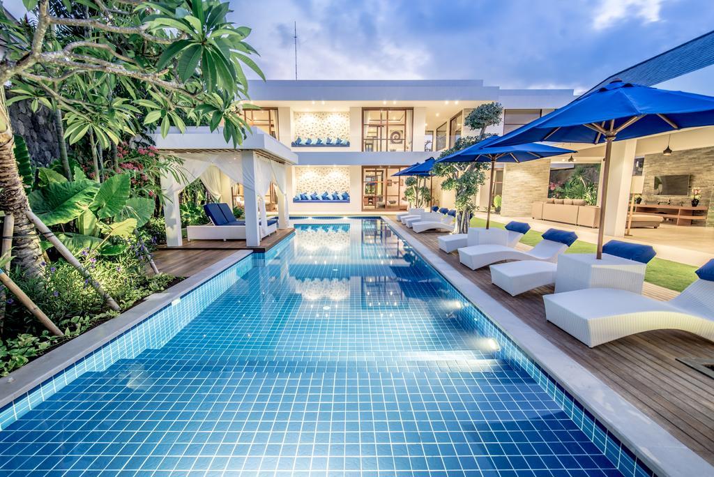 Freedom Villa Seminyak  Room photo