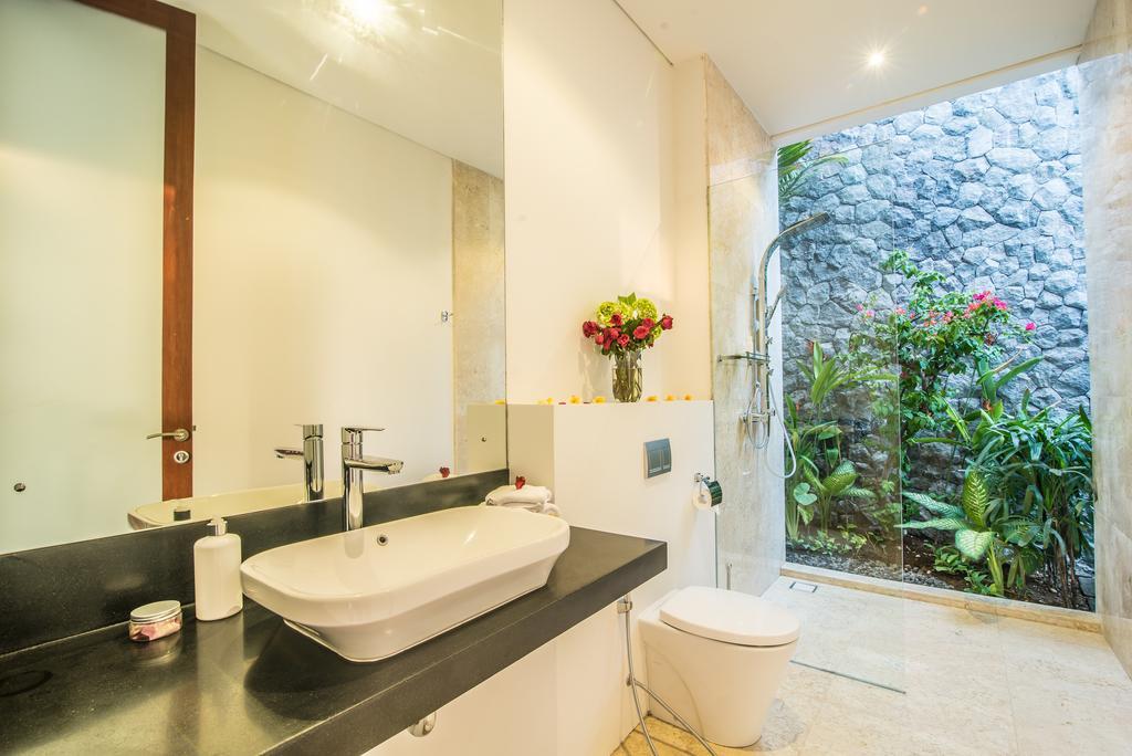 Freedom Villa Seminyak  Room photo