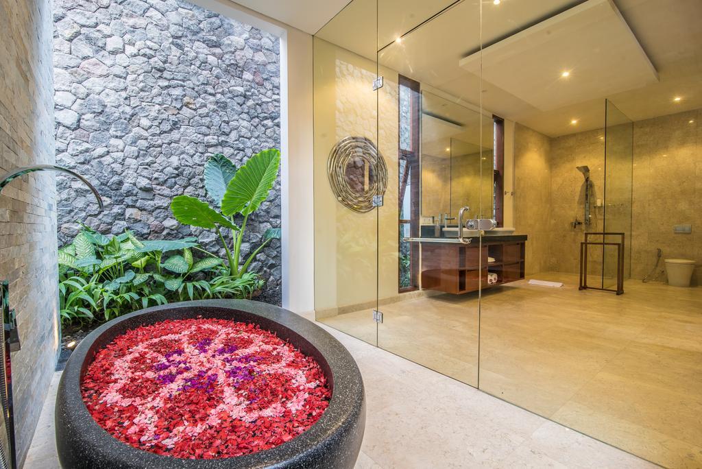 Freedom Villa Seminyak  Room photo